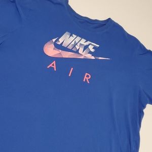 Nike Graphic Tee